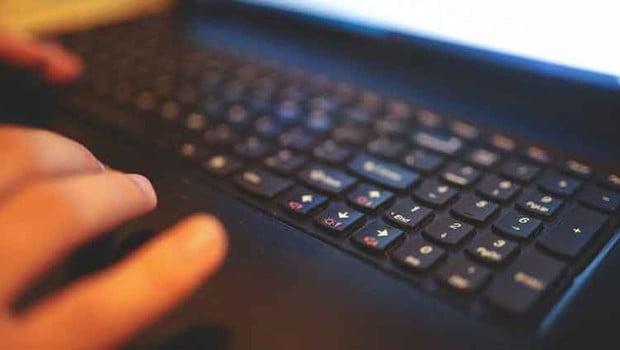 IQ Money'in "yasa dışı bahis ve dolandırıcılığa aracılık" soruşturmasında 11 zanlı tutuklandı