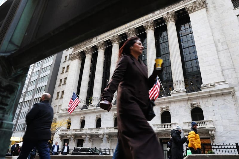 Tesla, Intel And More Lead Tech Selloff As Stocks Decline—Bitcoin Slips To Six-Month Low