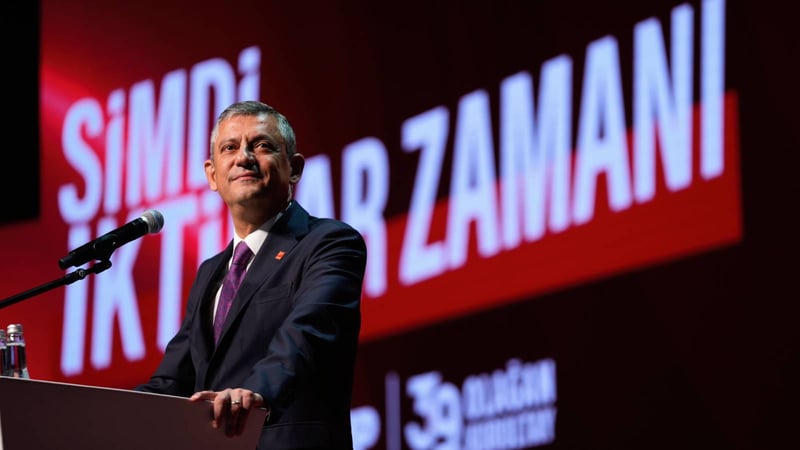 Parti tarihinde en yüksek oyu alarak Genel Başkan seçilen Özgür Özel: Bütün Türkiye'ye gösterdiniz ki CHP iktidara hazırdır!