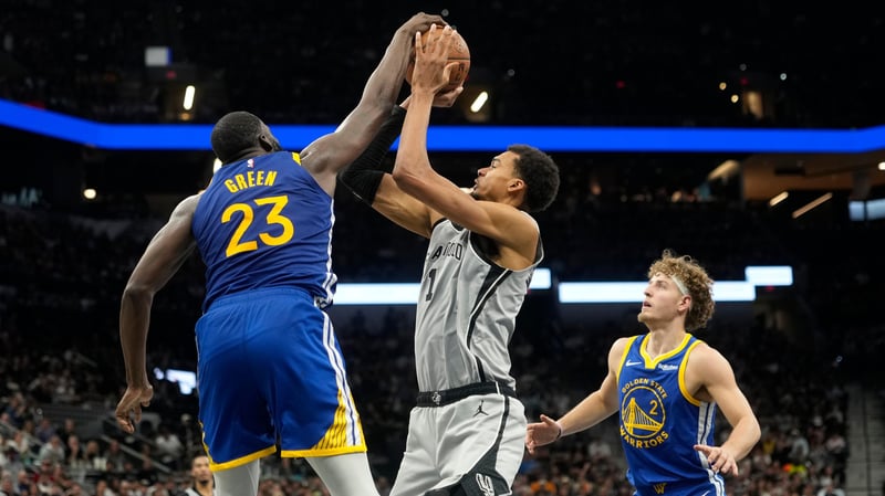 NBA: les Spurs de Wembanyama s’inclinent de peu face aux Warriors et les 49 points de Curry