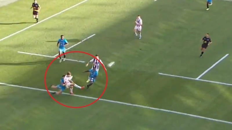 UBB : la relance totalement inédite au pied de Matthieu Jalibert plaqué derrière sa ligne d’en-but