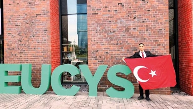 Liseli Can kimyada dünya birincisi