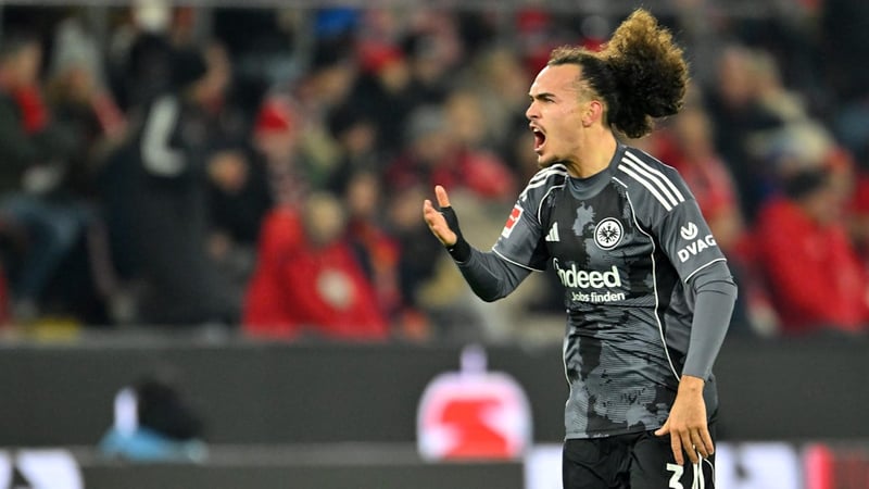 Wie Uwe Seeler - Genialer Kopfball-Treffer gegen Köln