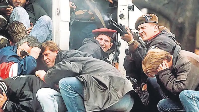 Batılı zenginler sivilleri vurmak için para ödedi