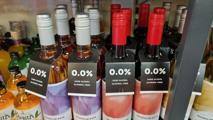 REPORTAGE. "L'idée, c'est d'avoir le choix" : les boissons sans alcool, une alternative bienvenue à l'approche des fêtes