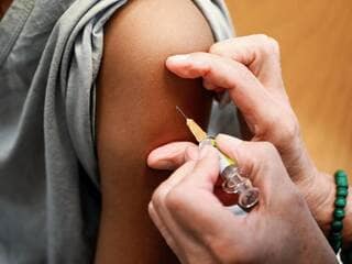 États-Unis : l’autorité sanitaire revoit sa réponse officielle sur un lien possible entre vaccins et autisme