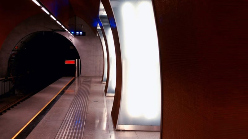 Metro tünelleri acil durumlarda 1,4 milyon kişiye sığınak olacak