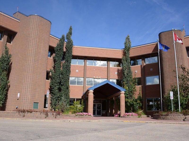 Indian man won’t get $15K back for ‘illegal contract’ with Alberta immigration fixer