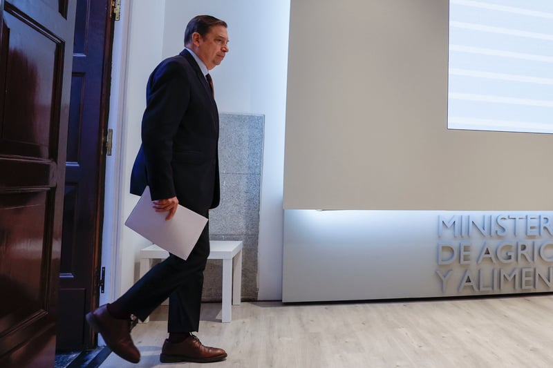 El Gobierno llama a la calma ante los nuevos casos de peste porcina africana en España y avisa: "El abastecimiento está garantizado"