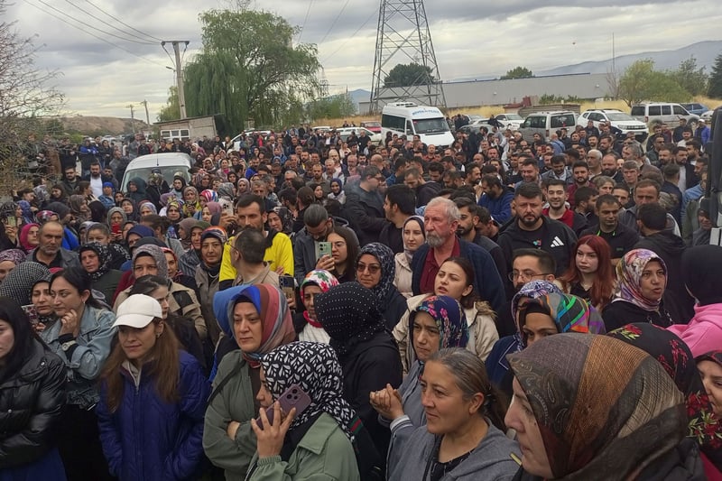 ‘Patron malının üstüne mal kattı, bizi de icralık etti’