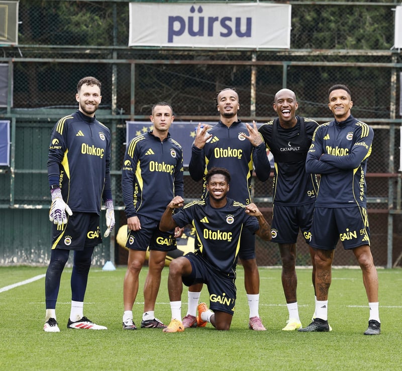 Devre arasında Fenerbahçe'den gönderilecekti! Tedesco 'kalsın' raporu verdi