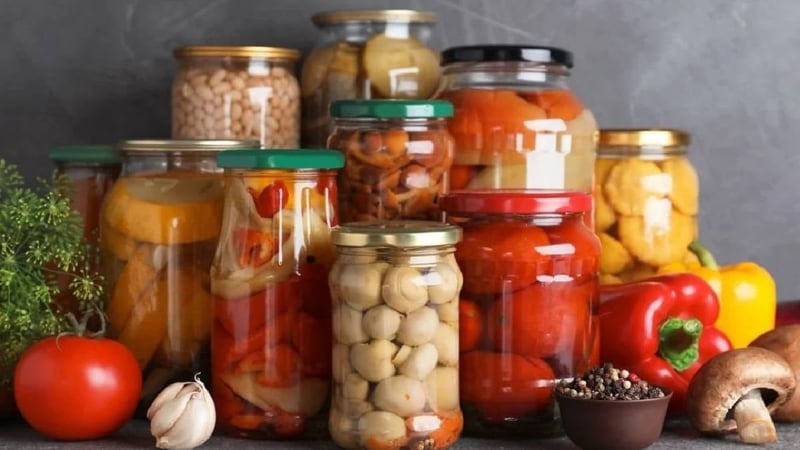 Konserve yiyecekler ne kadar süre saklanabilir? Uzmanlar uyardı