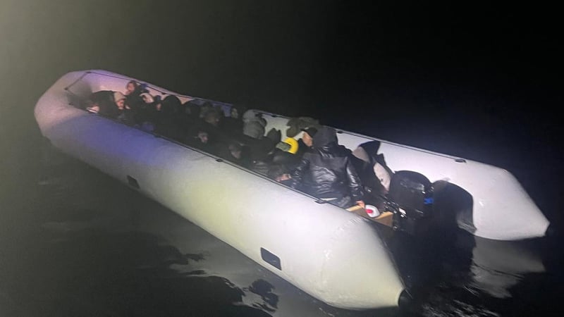 Aralarında çok sayıda çocuk var: İzmir'de 30'u aşkın düzensiz göçmen kurtarıldı