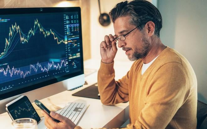 Ni 'cripto-bros' ni grandes patrimonios: el perfil que más se forma en criptomonedas es un hombre de 50 años preocupado por su pensión