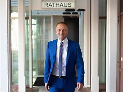 Rücktritt wegen Bedrohungen: Bürgermeister von Dingolfing zieht drastische Konsequenz