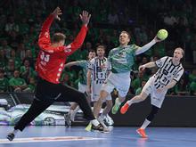 Meister schlägt Pokalsieger im Handball-Topspiel: Füchse Berlin kämpfen sich zum 32:29-Sieg gegen Kiel