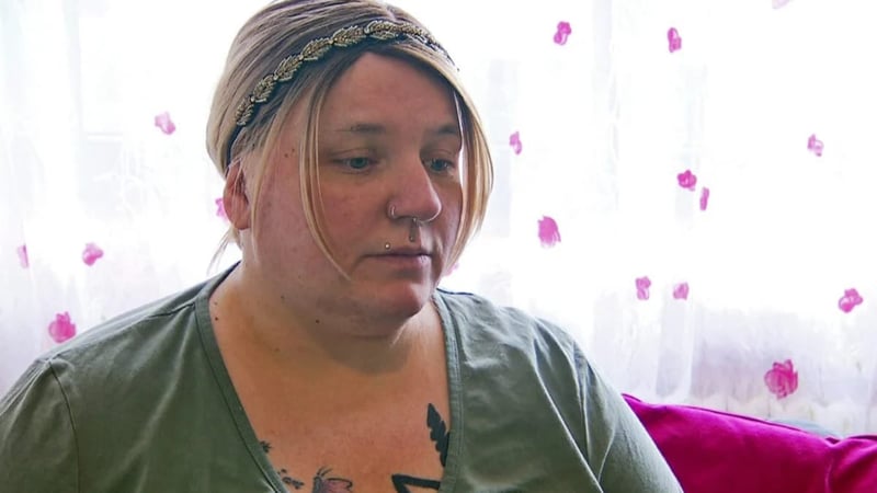 Kein Geld mehr vom Amt: Bürgergeld-Empfängerin muss ihren Hund verkaufen, um Miete zu bezahlen