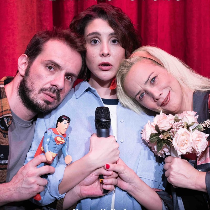 'Annemin Cenazesi:Tiyatro Oyunu' seyirciyle buluştu