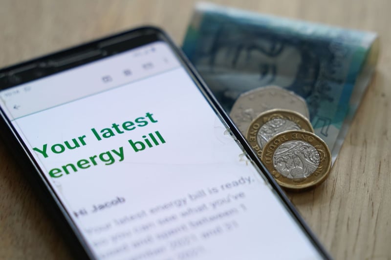 Households set to learn of slight energy bill drop from January
