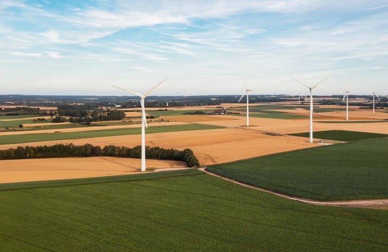 Iberdrola vende su eólica terrestre en Francia a Technique Solaire