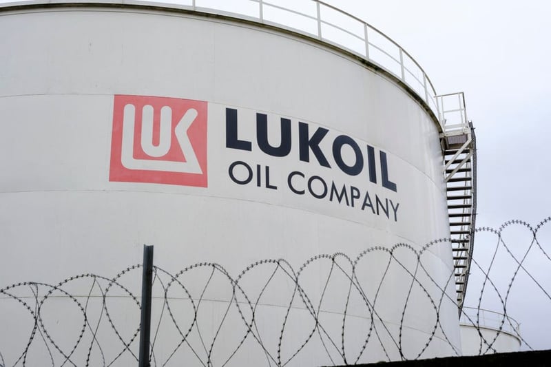 Russia’s Oil Revenues Are Falling Fast As Fiscal Pressure Mounts