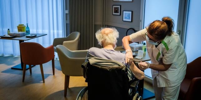 La piste de la vaccination obligatoire contre la grippe dans les Ehpad divise parlementaires et soignants