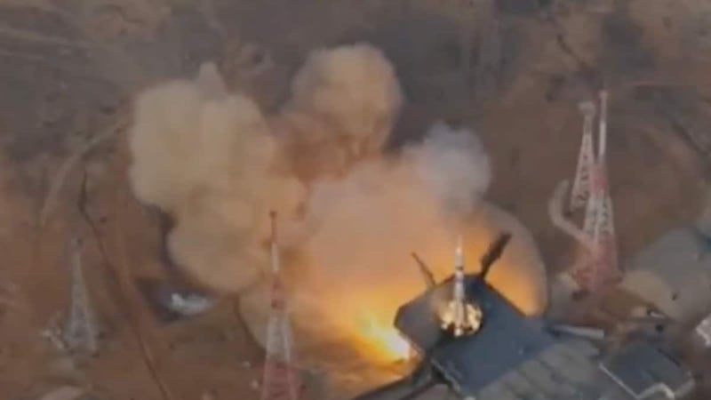 Startrampe stürzt ein: Russischer Raketenstart geht schief