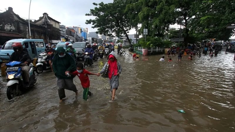 Endonezya’da bilanço ağırlaşıyor: Sel ve toprak kaymalarında ölü sayısı 174'e yükseldi