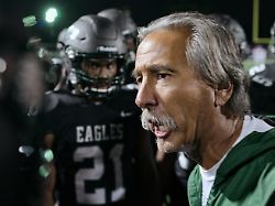 Netflix-Star gezielt getötet?: "Last Chance U"-Coach John Beam stirbt nach Kopfschuss