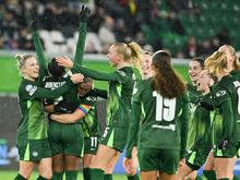 Champions League der Frauen: Wolfsburg schlägt Manchester United trotz Popp-Verletzung