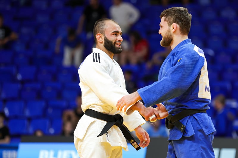 Judo: une médaille d’or et un premier titre d'un athlète sous drapeau russe