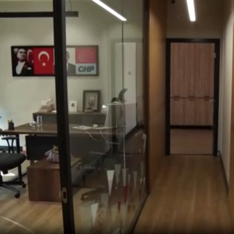 CHP İstanbul İl Başkanlığı'nda "tuvalet" krizi