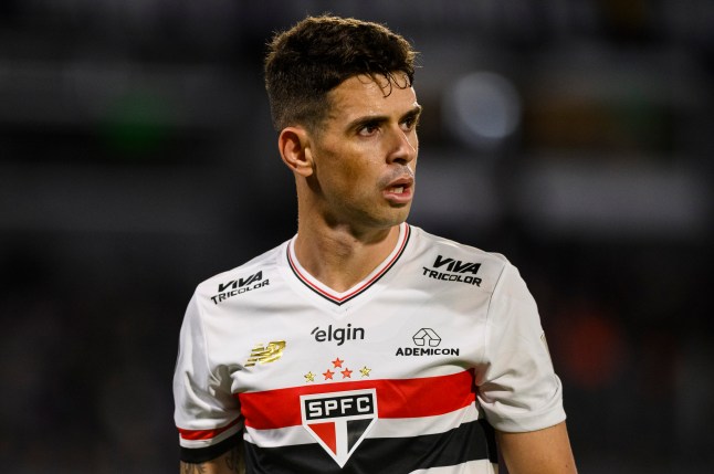 Former Chelsea star Oscar given diagnosis after collapsing in training