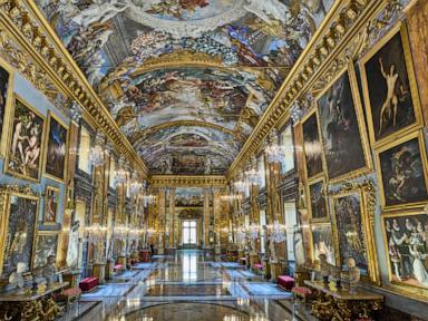 Photos of the treasures in Rome's exclusive Colonna Palace