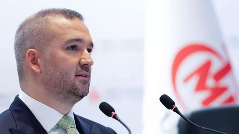 TCMB Başkanı Karahan'dan sıkı para politikası açıklaması: Dezenflasyon süreci yavaşladı