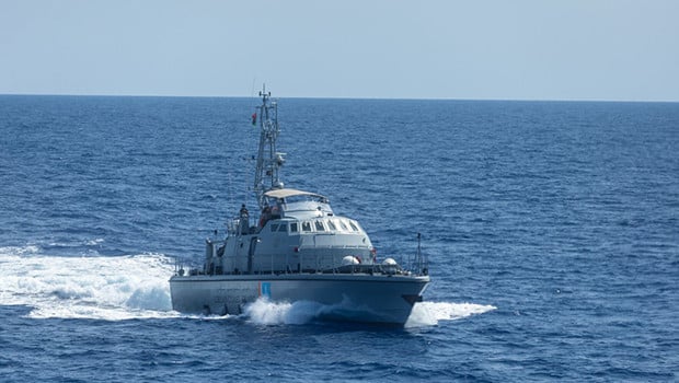 Libya'da göçmenleri taşıyan tekneler battı: 4 kişi yaşamını yitirdi