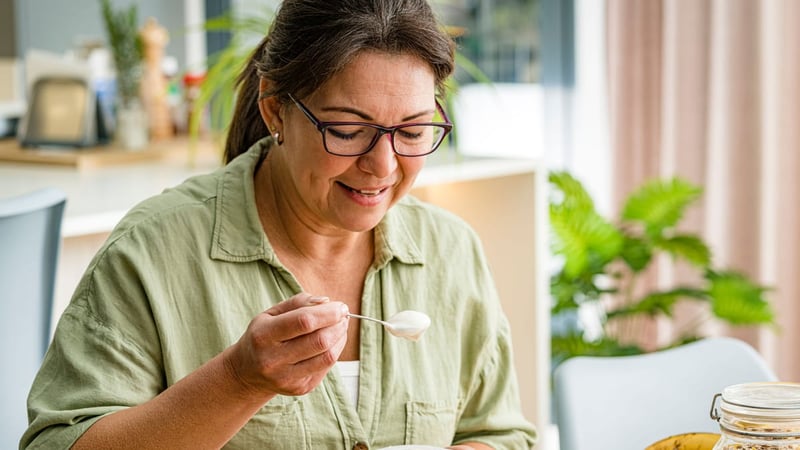 Joghurt jeden Tag essen: Gesund für den Darm – oder sogar schlecht?