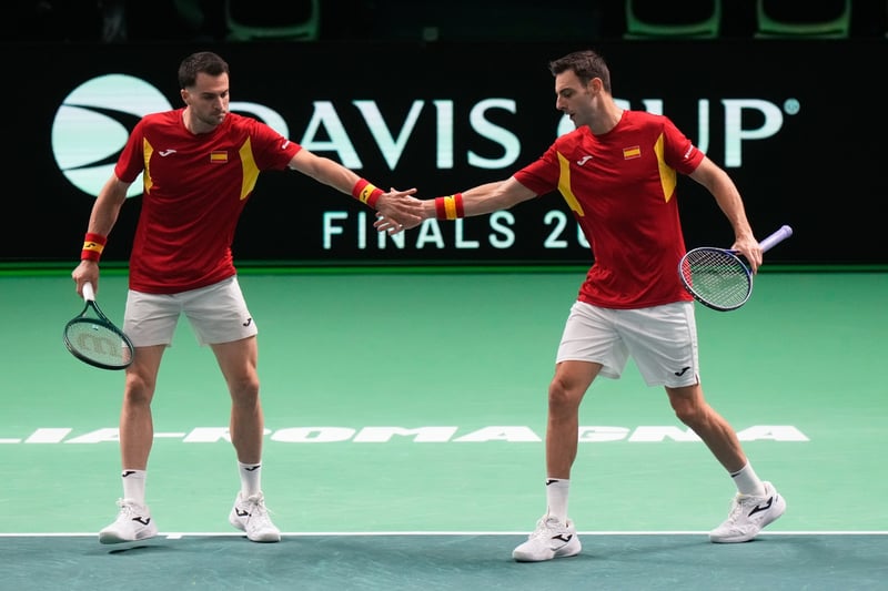 Granollers y Pedro Martínez meten a España en la final de la Copa Davis