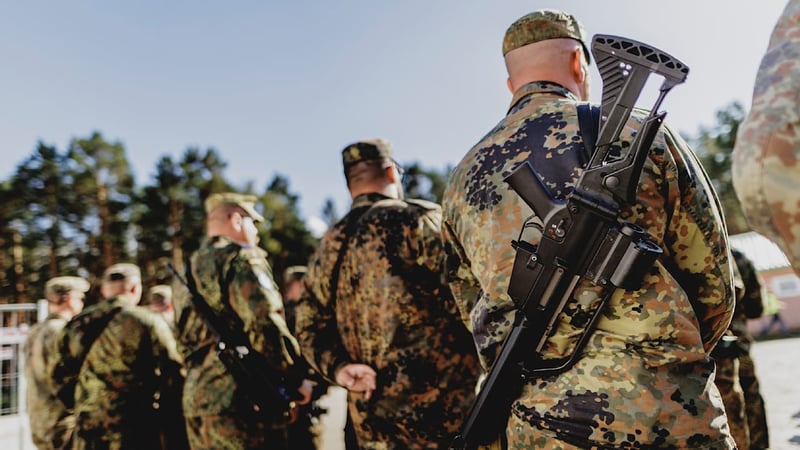 Exklusive Umfrage - Das halten die Deutschen von der Musterungspflicht