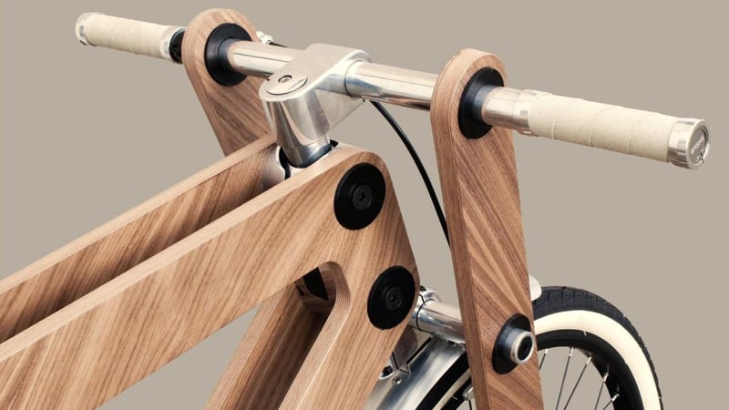 La estilosa bicicleta de madera ideal para amantes de los materiales sostenibles