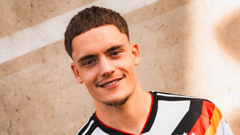 1. Auftritt im neuen Trikot - Jetzt spielt auch wie die Weltmeister!