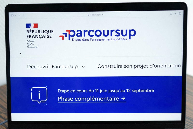 Parcoursup, remboursements des fauteuils roulants, garde alternée… Ce qui change au 1er décembre