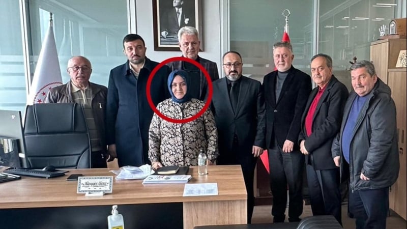 Hırsızlıktan tutuklanan Müzeyyen Teyze: 'Malları AKP'ye teslim ettim'