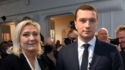 Présidentielle 2027 : au RN, le "risque d’effacement" de Marine Le Pen face à la popularité de Jordan Bardella