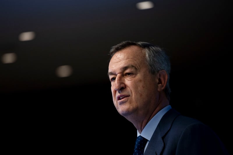 Sabadell ve "mucho sentido" a la fusión de bancos medianos en España