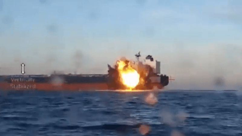 Öltanker im Schwarzen Meer: Ukraine greift Putins Schafftenflotte an