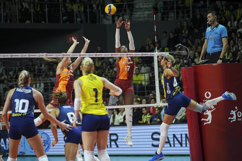 Galatasaray Daikin'i yenen Fenerbahçe Medicana 6'da 6 yaptı