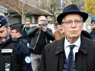 Manifestation, émotion du CRIF et plainte pour révisionnisme, lors de la messe en hommage à Pétain