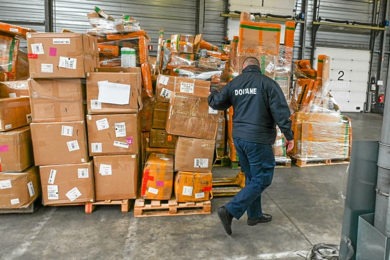 Taxes sur les petits colis : l’UE frappe fort