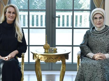 Emine Erdoğan, KKTC Cumhurbaşkanı'nın eşi Nilden Bektaş Erhürman ile görüştü